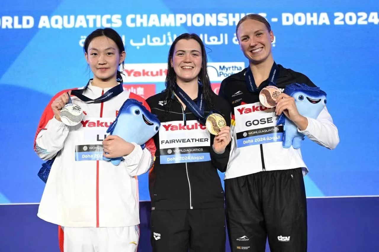 【多哈世锦赛】比赛首日，李冰洁斩获女子400米自由泳银牌!