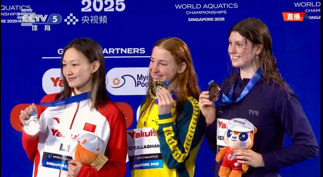 世锦赛 | 李冰洁突破个人最佳斩获女子200米自由泳银牌；12岁小将于子迪顺利晋级决赛